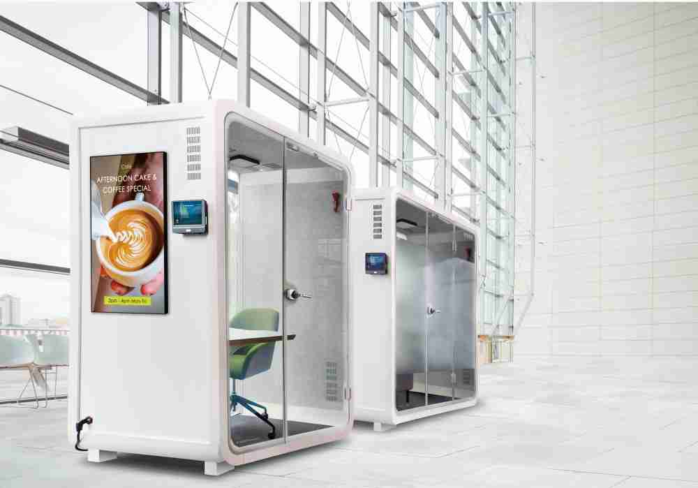 z6尊龙子公司达擎之智慧行动办公舱，，，，采用PDLC智能调光玻璃设计，，透过通电与断电的电流切换，，，呈现透明与雾面效果，，具节能降耗特性并兼顾隐私，，，确保信息安全